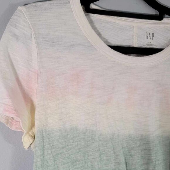 Gap tshirt in ombre colours white, peach, yellow and green. GUC - Picture 2 of 6